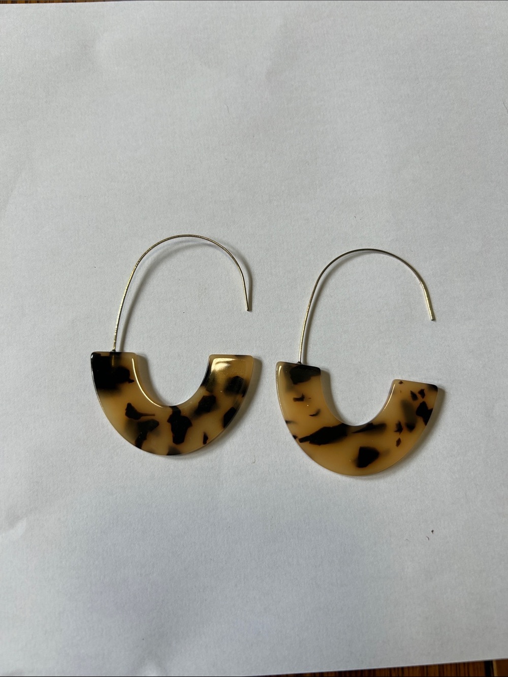 Tortoise Crescent Hoop Earrings in Tan and Black